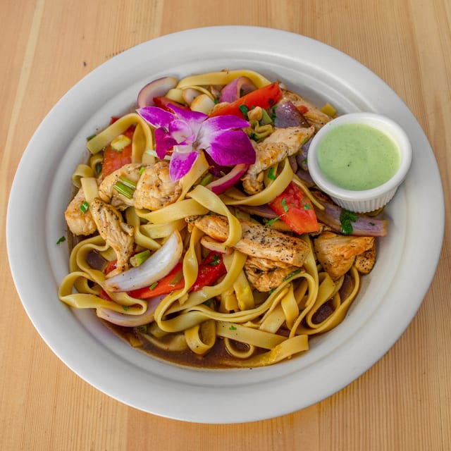 Tallarin Saltado Shrimp.