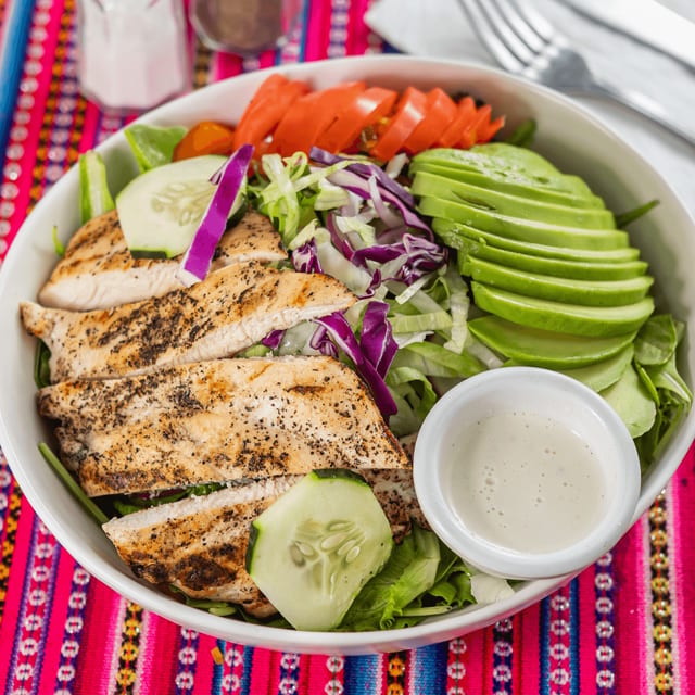 Milanesa con Ensalada.